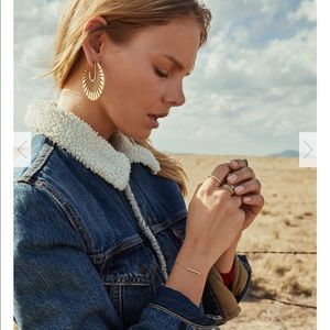 💖Kendra Scott Deanne earrings💖